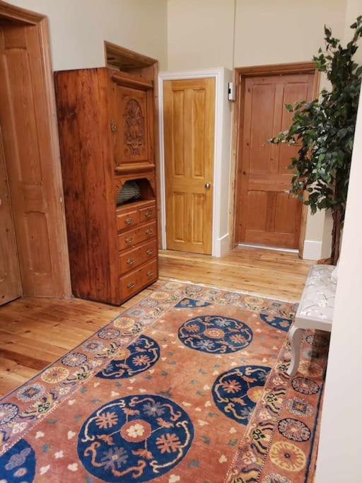 3 Bedroom 3 Bathroom Ground Floor Condo With Veranda Reigate Exterior foto