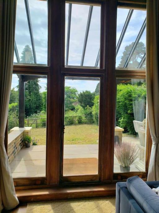 3 Bedroom 3 Bathroom Ground Floor Condo With Veranda Reigate Exterior foto